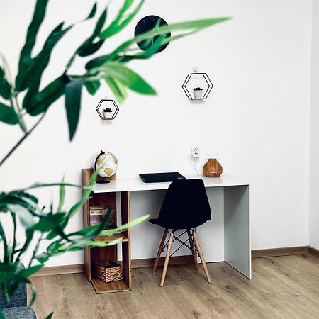 Unde Home بوخارست المظهر الخارجي الصورة